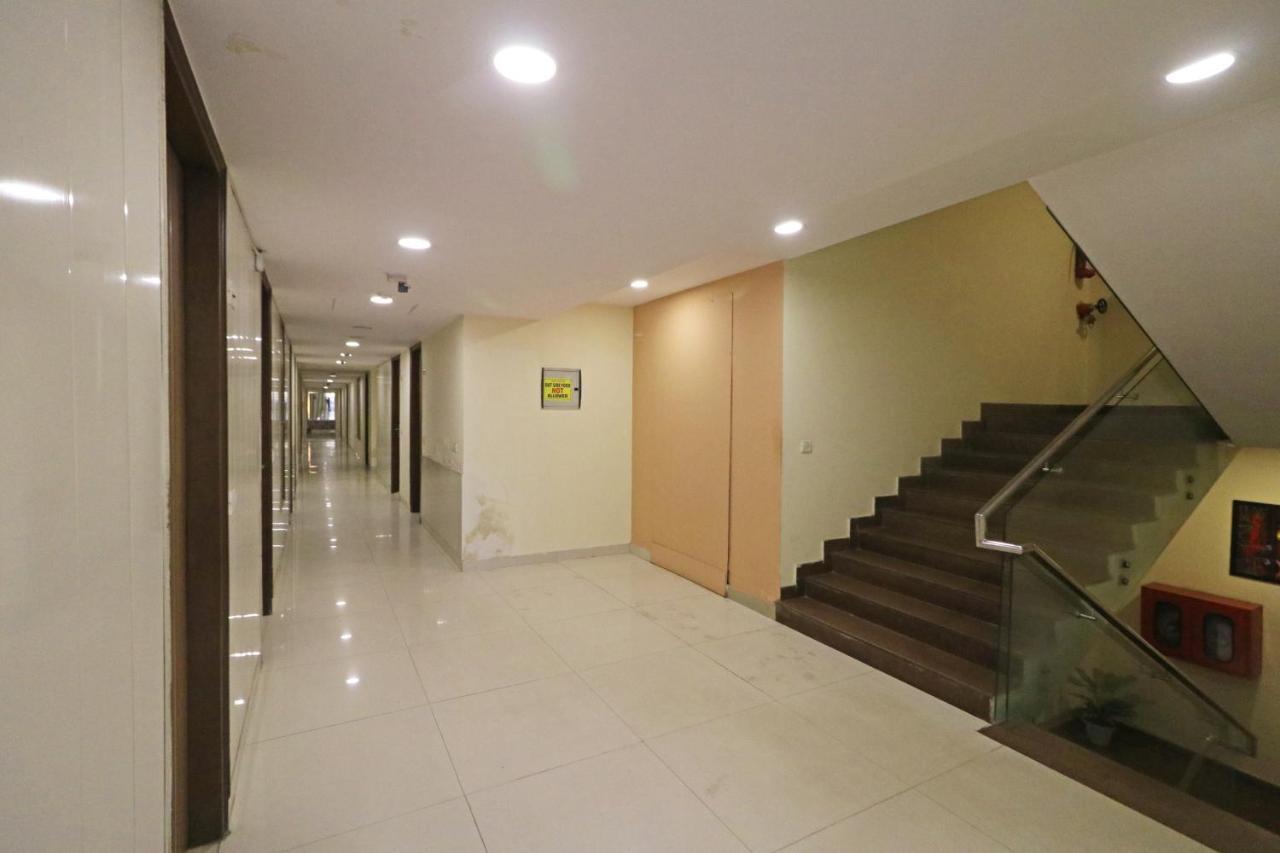 Hotel D'Capitol - Delhi Airport นิวเดลี ภายนอก รูปภาพ