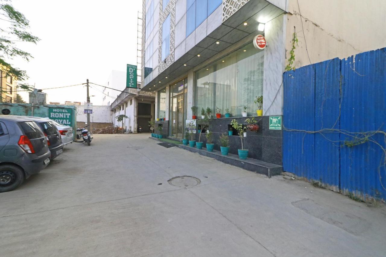 Hotel D'Capitol - Delhi Airport นิวเดลี ภายนอก รูปภาพ