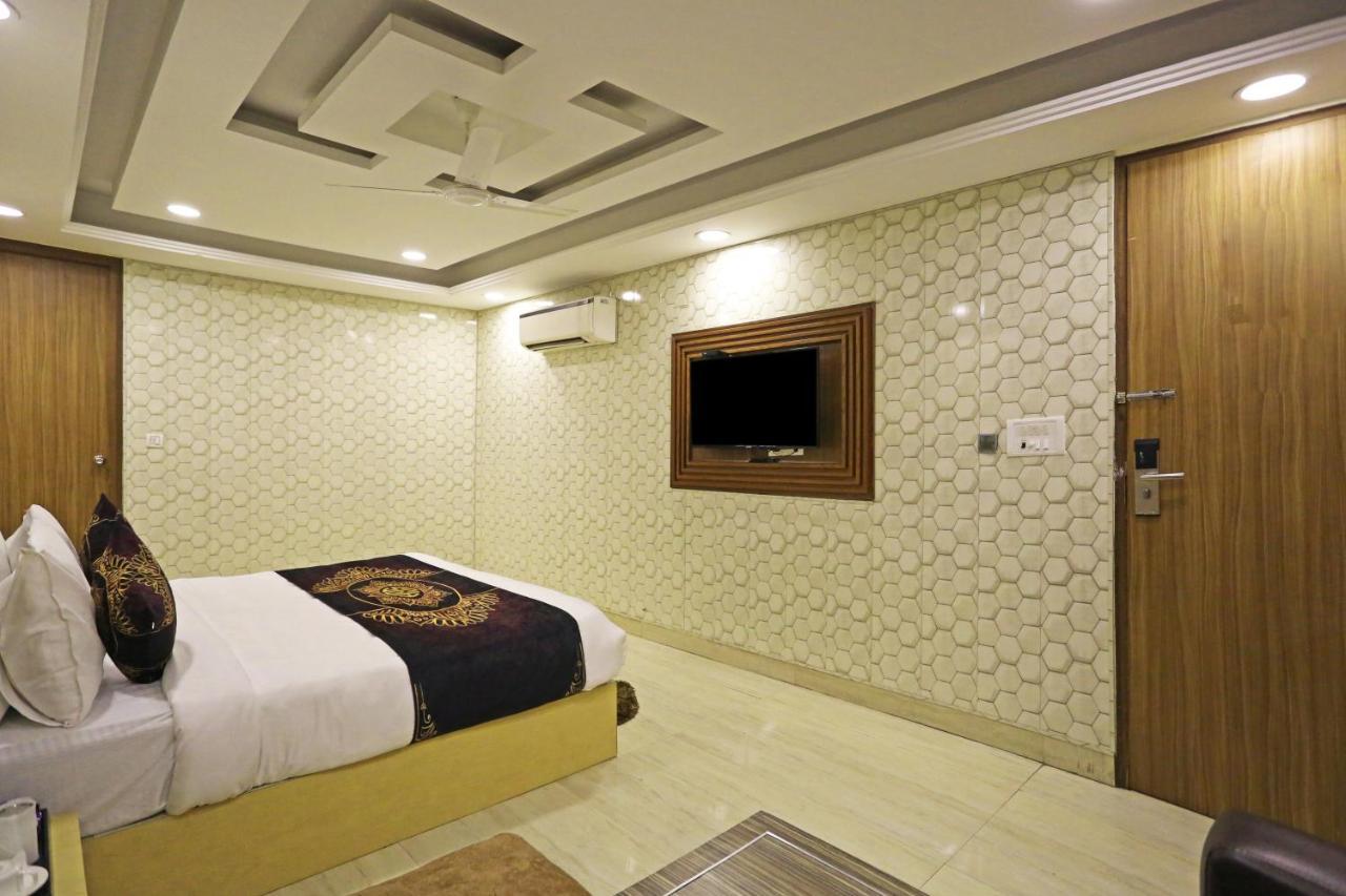 Hotel D'Capitol - Delhi Airport นิวเดลี ภายนอก รูปภาพ