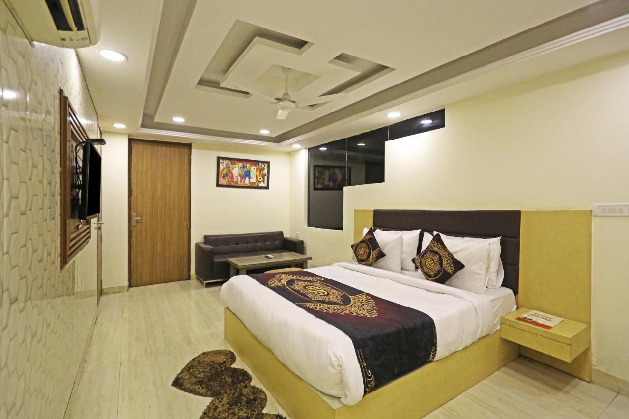 Hotel D'Capitol - Delhi Airport นิวเดลี ภายนอก รูปภาพ
