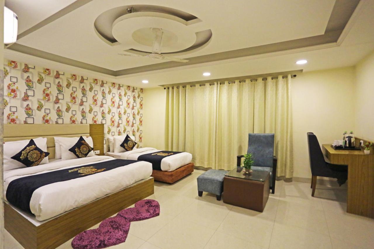 Hotel D'Capitol - Delhi Airport นิวเดลี ภายนอก รูปภาพ