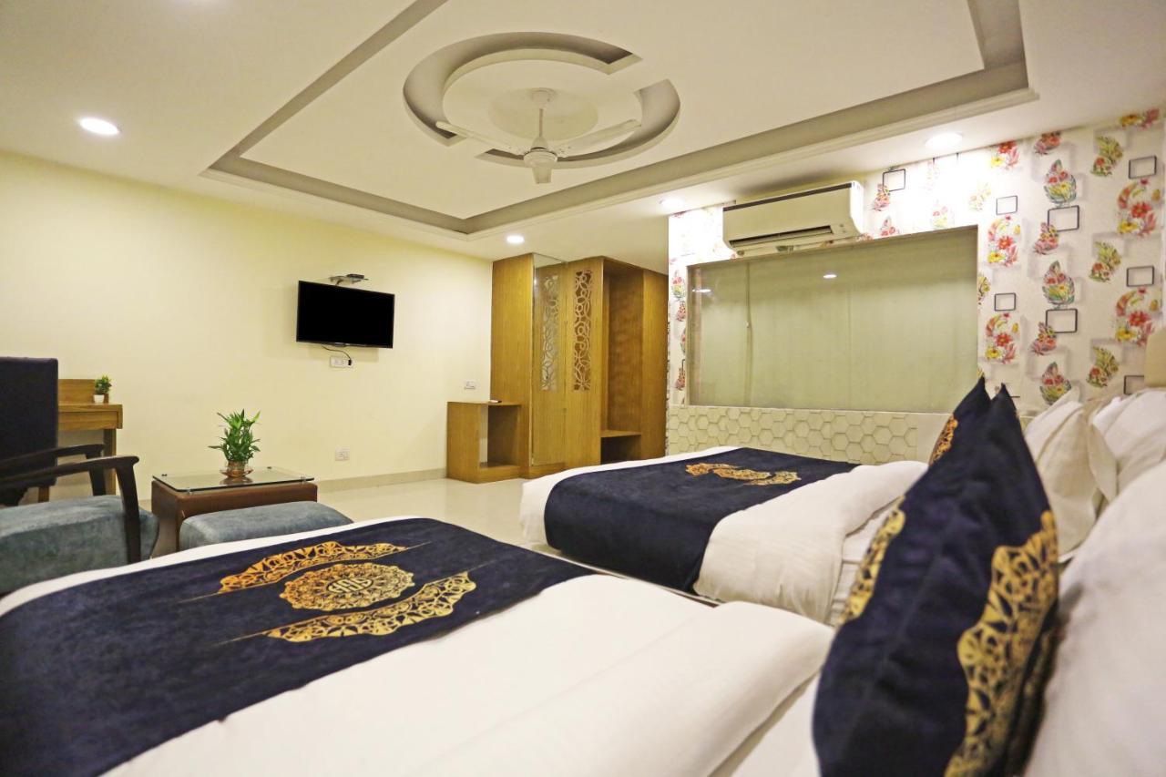 Hotel D'Capitol - Delhi Airport นิวเดลี ภายนอก รูปภาพ