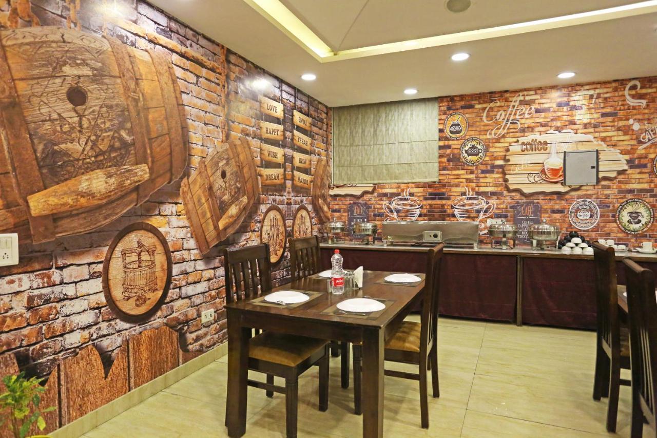 Hotel D'Capitol - Delhi Airport นิวเดลี ภายนอก รูปภาพ
